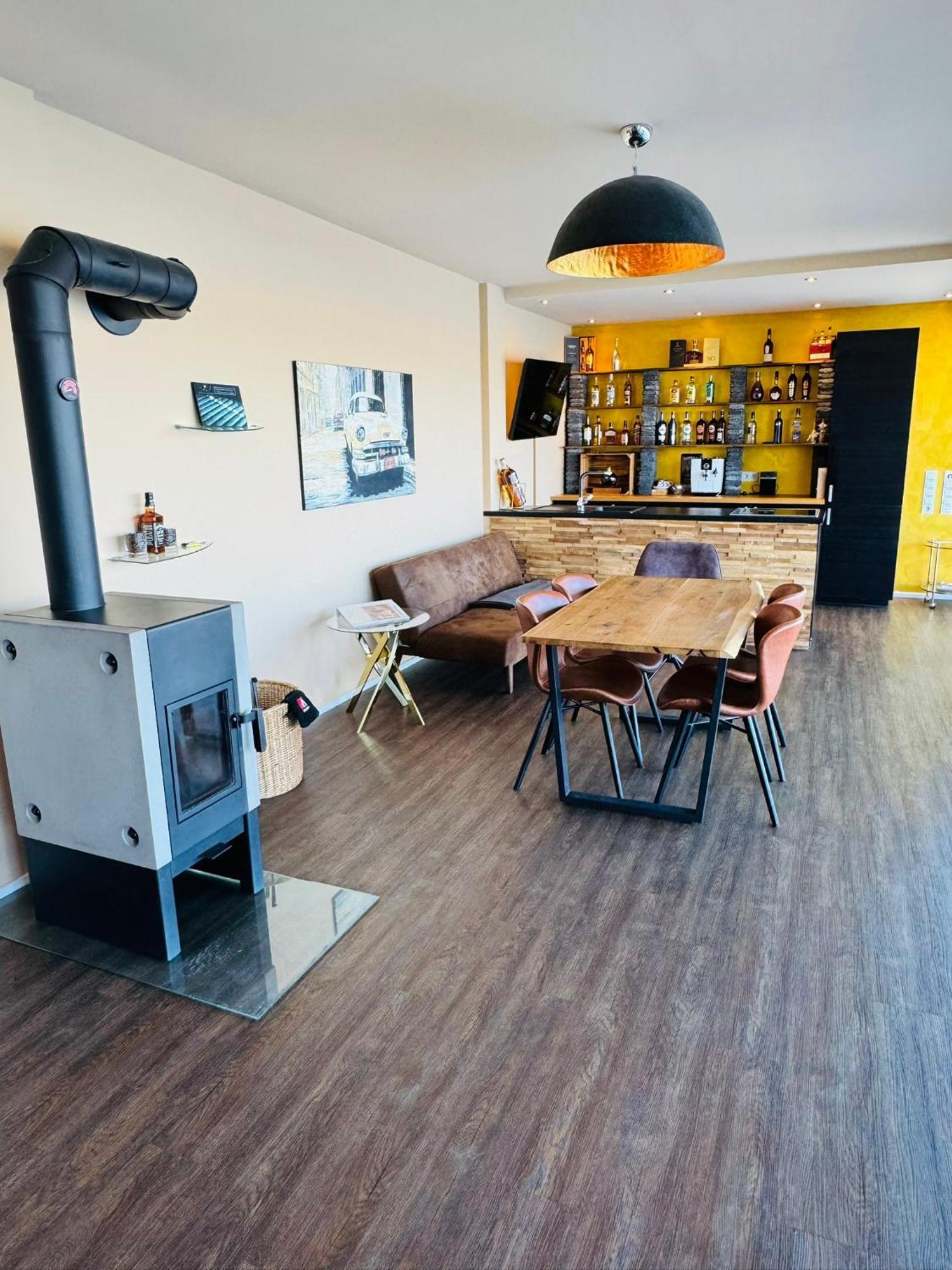 Rhein Lounge Appartement Urmitz Buitenkant foto