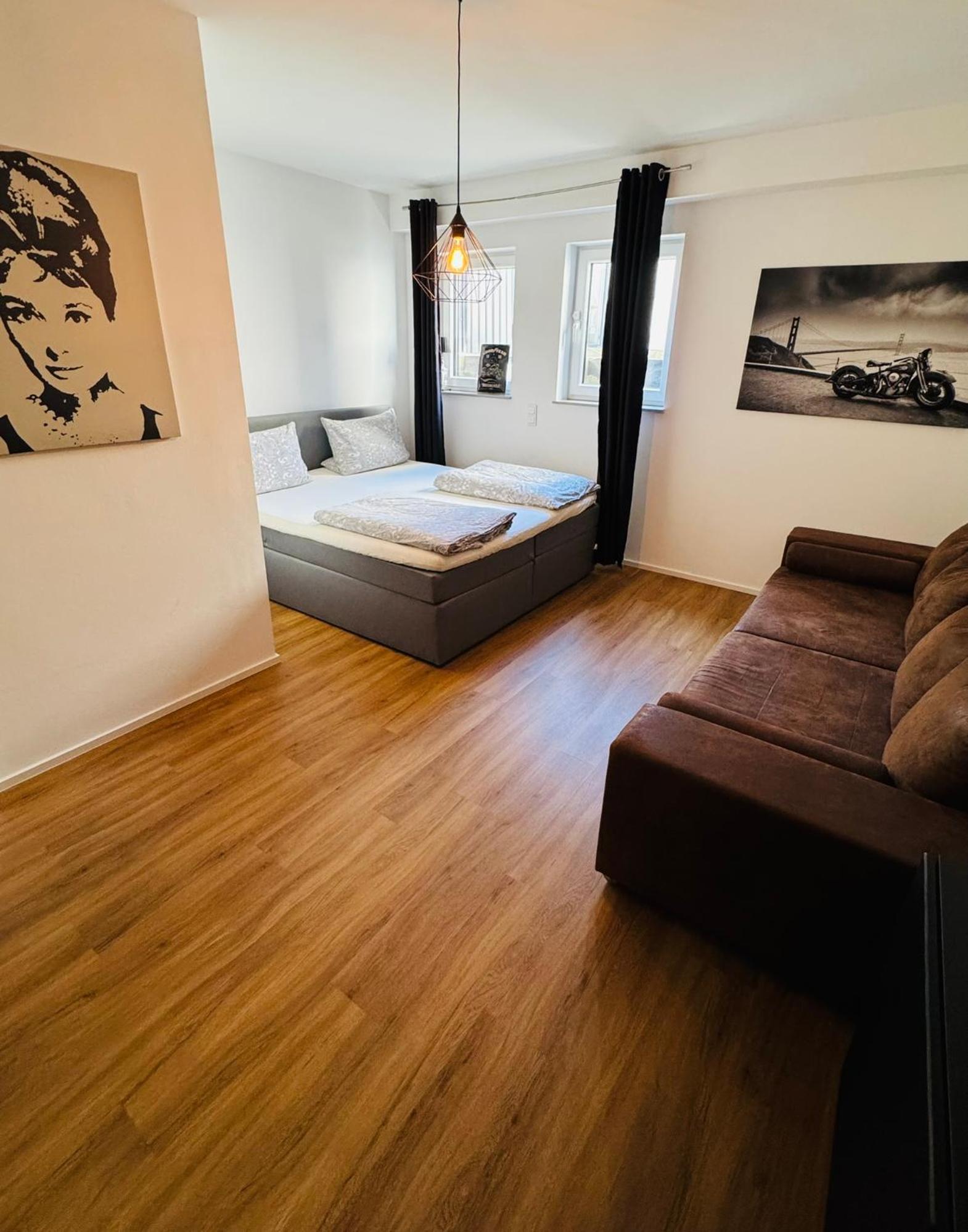 Rhein Lounge Appartement Urmitz Buitenkant foto